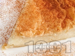Галактобуреко - гръцки сиропиран кекс / сладкиш / баница с бутер тесто, прясно мляко и грис за десерт - снимка на рецептата